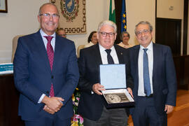 Entrega de galardón a Miguel Such Martínez. Celebración de San Lucas. Facultad de Medicina. Noviembre de 2019