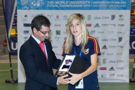 Premio a Mejor Jugadora para Ana Sevilla de España. Acto de clausura y entrega de medallas. 14º C...