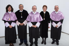 Retrato de grupo previo a la investidura de Heliodoro Carpintero Capell como Doctor "Honoris Causa" por la Facultad de Psicología de la Universidad de Málaga. Edificio del Rectorado. Mayo de 2019