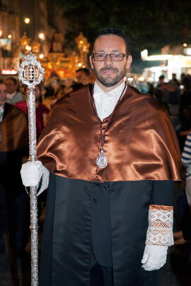Representante de la Universidad de Málaga en el desfile procesional de la Hermandad de los Estudiantes. Abril de 2014