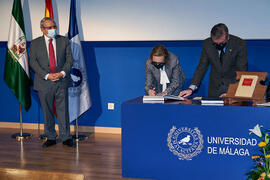 Toma de posesión de María del Carmen Navarro del Águila como nueva profesora titular del Área de ...