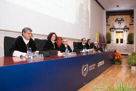 Mesa presidencial en la imposición de la Medalla de Oro de la Universidad de Málaga a la Universi...