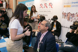 José Ángel Narváez en el estand de Samsung. Jornadas de Puertas Abiertas de la Universidad de Mál...