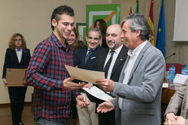 Entrega de premios de la X Olimpiada de Economía. XI Jornadas Andaluzas de Enseñanza de Economía....