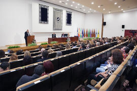 Intervención de José Enrique Gómez de Coca en el homenaje al personal que cumple 25 años de servicio en la UMA o jubilado. Paraninfo. Junio 2016