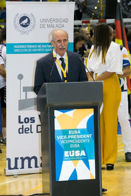 Kemal Tamer. Ceremonia de inauguración del Campeonato Europeo Universitario de Balonmano. Anteque...