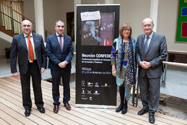 Foto de grupo. Inauguración de la reunión de la Conferencia de Decanos de Economía y Empresa. Edi...