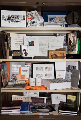 Bodegón conmemorativo del 50º Aniversario de la Facultad de Ciencias Económicas y Empresariales de la Universidad de Málaga. Facultad de Económicas. Enero de 2018