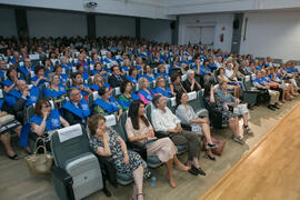 Asistentes a la graduación y clausura del curso del Aula de Mayores de la Universidad de Málaga. ...