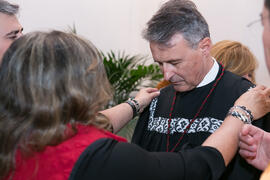 Rolf Pfrengle, rector de la Universidad de Ciencias Aplicadas de Dresde. Momentos previos a la Estación de Penitencia de la Hermandad de los Estudiantes. Edificio Edipsa. Málaga. Abril de 2017