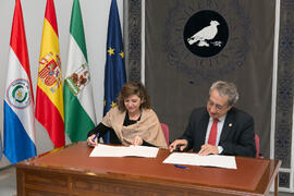 Firma del convenio de la Universidad de Málaga con el gobierno de Paraguay. Edificio del Rectorado. Diciembre de 2017