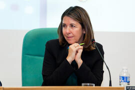 Mª Ángeles Rastrollo en la ponencia 'Cooperación y ayuda humanitaria española en Filipinas'. I Encuentro Hispano-Filipino. Rectorado. Abril 2015.