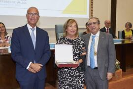 Reconocimiento a personal jubilado. Celebración del 50 Aniversario de la Facultad de Medicina de ...