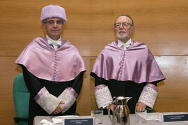 Julián Almaraz y Heliodoro Carpintero en su investidura como Doctor "Honoris Causa" por la Facultad de Psicología de la Universidad de Málaga. Edificio del Rectorado. Mayo de 2019