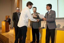 Entrega de becas. V Foro Arquia/Próxima 2016: Futuro Imperfecto. Paraninfo. Octubre de 2016