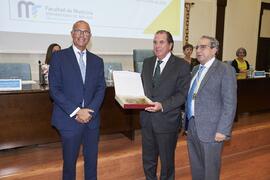 Reconocimiento a personal jubilado. Celebración del 50 Aniversario de la Facultad de Medicina de ...