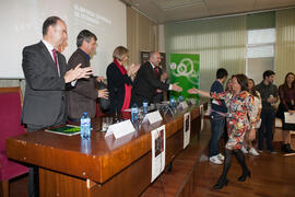 Entrega de premios a los alumnos ganadores de la VIII Olimpiada Local de Economía. Facultad de Ci...