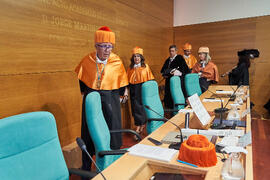 Mesa presidencial. Investidura de Jorge Martínez-Vázquez como Doctor "Honoris Causa" por la Universidad de Málaga. Edificio del Rectorado. Julio de 2025