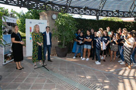 Susana Cabrera presenta el III Encuentro de Bienvenida para los participantes del "Buddy Program". Jardín Botánico. Octubre de 2019