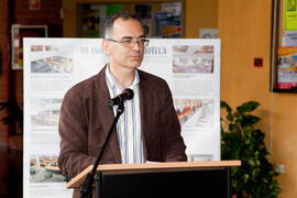 Inauguración de la exposición "40 años de la Biblioteca". Biblioteca General. Abril de ...