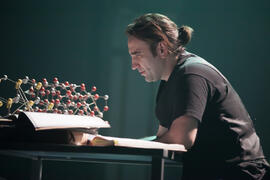 Álvaro Lozano en el ensayo previo de la gala inaugural de la XXV edición de Fancine de la Universidad de Málaga. Teatro Cervantes. Noviembre de 2015