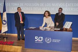 Toma de posesión de Francisca García Luque como profesora titular del Área de Traducción e Interpretación (Lengua Francesa) de la Universidad de Málaga. Paraninfo. Diciembre de 2022