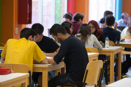 Ambiente en la facultad de Ciencias Económicas y Empresariales. Campus de El Ejido. Mayo de 2015