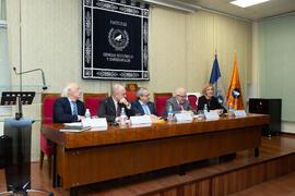 Mesa presidencial. Nombramiento de José Sánchez Maldonado como Alumno de Honor de la Facultad de ...