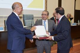 Reconocimiento a personal jubilado. Celebración del 50 Aniversario de la Facultad de Medicina de ...