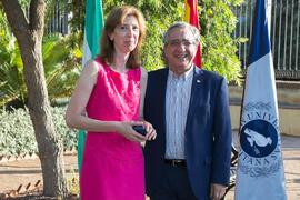 Isabel Abad y José Ángel Narváez. Homenaje al personal que cumple 25 años de servicio en la UMA. Jardín Botánico. Junio 2017