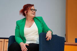 "Dialogando" con Clara Grima. Escuela de Ingenierías Industriales de la Universidad de Málaga. Mayo de 2024