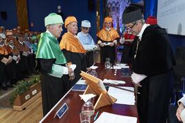 Investidura de Hermanfrid Schubart, Alejandro Portes y Luis Enrique de la Villa como Doctores "Honoris Causa" por la Universidad de Málaga. Paraninfo. Octubre de 2024