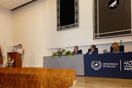 Intervención de Rosario Machuca. Homenaje al personal que cumple 25 años al servicio de la Universidad de Málaga y al personal jubilado. Paraninfo. Julio de 2013