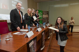 Entrega de premios de la VII Olimpiada de Economía. Facultad de Ciencias Económicas y Empresarial...