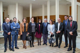 Foto de grupo tras la Toma de Posesión de los nuevos profesores titulares y directores de secreta...