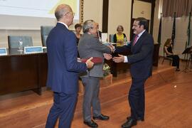 Reconocimiento a personal jubilado. Celebración del 50 Aniversario de la Facultad de Medicina de ...