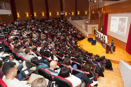 César Bona en su conferencia "Dialogando". Facultad de Derecho. Enero de 2017