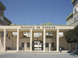 Fachada de la Facultad de Ciencias. Campus de Teatinos. Junio de 2007