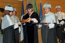 Investidura como Doctores "Honoris Causa" de Michelle Mattelart y Armand Mattelart por ...