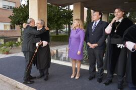 Llegada de Francisco de la Torre. Imposición de la Medalla de Oro de la Universidad de Málaga a J...