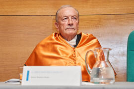 Jorge Martínez-Vázquez en su investidura como Doctor "Honoris Causa" por la Universidad de Málaga. Edificio del Rectorado. Julio de 2025