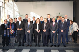 Foto de grupo tras la toma de posesión de D. José Ángel Narváez Bueno como Rector de la Universidad de Málaga. Palacio de San Telmo, Sevilla. Enero de 2016