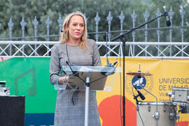 Intervención de Celia Sánchez coordinadora del Instituto Andaluz de la Juventud. Welcome to UMA. Bienvenida a los alumnos de intercambio internacional de la Universidad de Málaga. Jardín botánico. Octubre de 2019