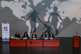 Mesa redonda. Décimo Aniversario de colaboración de la Universidad de Málaga y la Universidad Nacional de Incheon. Complejo de Estudios Sociales y Comercio. Octubre de 2019