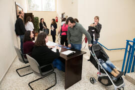 Acreditaciones previas a la conferencia "Dialogando" con Aitor Sánchez. Facultad de Medicina. Marzo de 2017